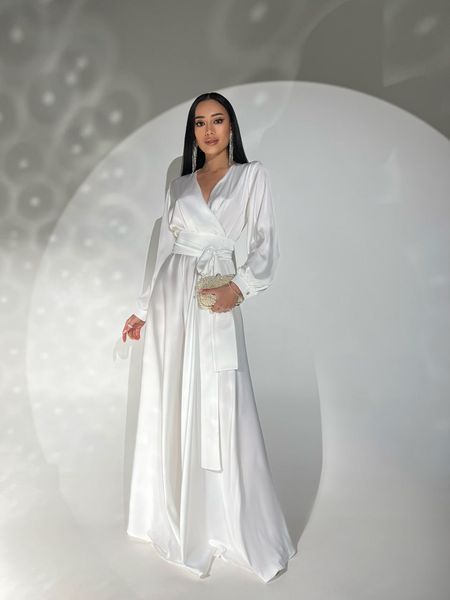 Шовкова сукня максі білого кольору 12 фото
