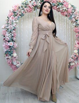 Блискуча сукня максі  бежевого  кольору 21 фото